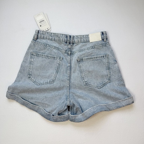 Bershka Denim Women's Light Blue High Waisted Rolled Cuff Shorts size 10 - Picture 11 of 12